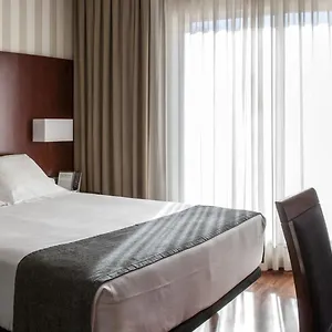 https://zenit-malaga.hotelsinnerja.org