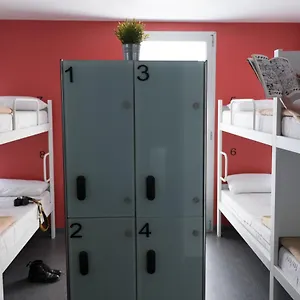 https://hellobcn-hostel-barcelona.topbarcelonahotels.com